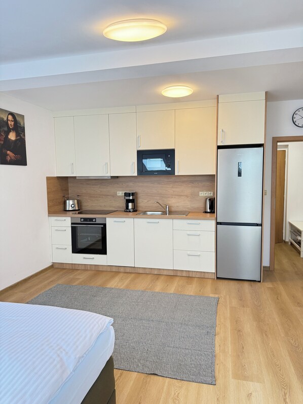 1 bedroom, iron/ironing board, Internet, bed sheets