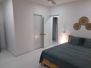 3 chambres, fer et planche à repasser, accès Internet, draps fournis