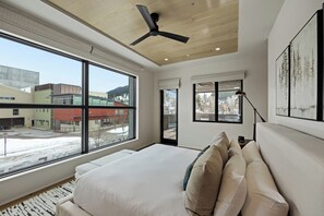 3 bedrooms, free WiFi, bed sheets