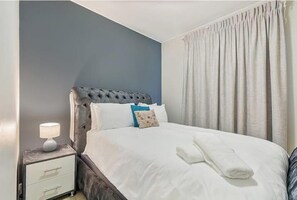 2 bedrooms, WiFi, bed sheets