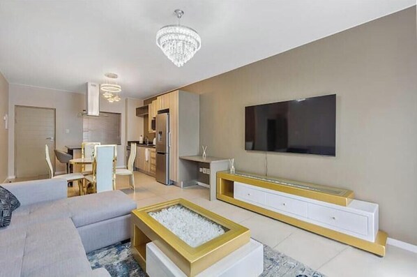 Living area - Stylish Urban Escape 2BR in Rivonia, Sandton (Sandton)