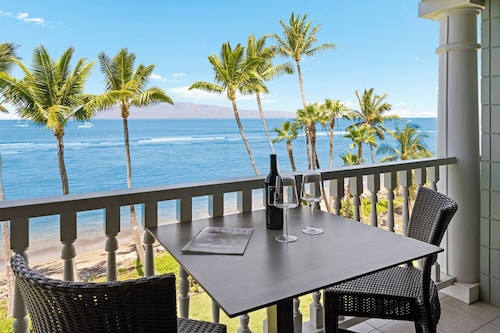 Wake to Panoramic Ocean Views - 4th Floor Maui Couples Retreat!