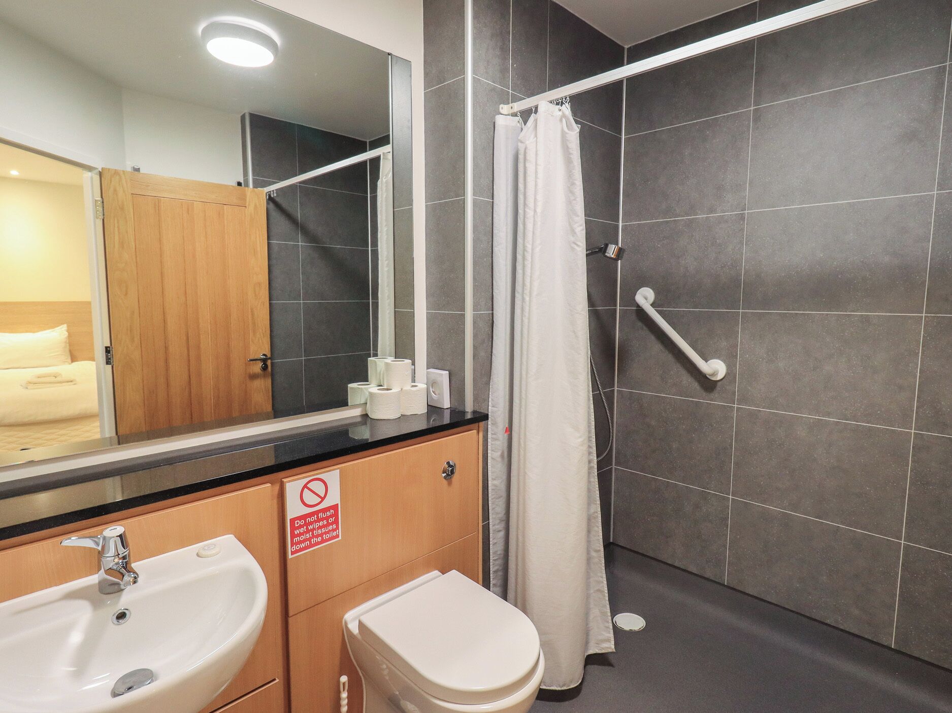 Cottage | Bathroom | Shower