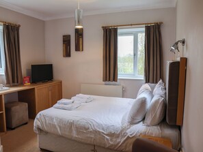 1 chambre, décoration personnalisée, ameublement personnalisé