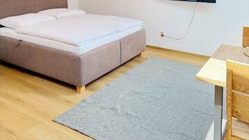 1 bedroom, iron/ironing board, internet, bed sheets