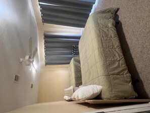 2 bedrooms, iron/ironing board, bed sheets