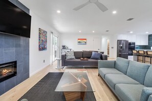 TV connectée, cheminée