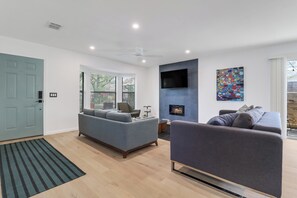 TV connectée, cheminée