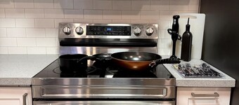 Studio Apartment | close to Windsor-Detroit Tunnel