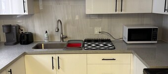 loft Apt On Wyndotte | 2bed 1bath | Nr tunnel