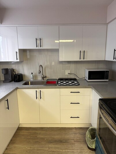 loft Apt On Wyndotte | 2bed 1bath | Nr tunnel