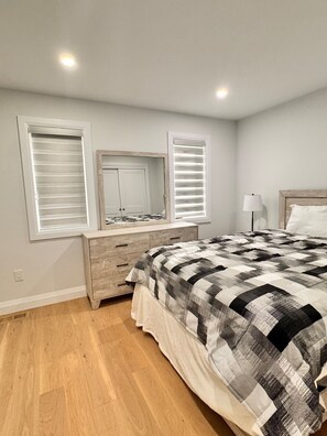 5 bedrooms, internet, bed sheets