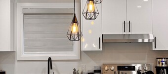 The Basement@Glidden/2bd 1bath walkout to backyard