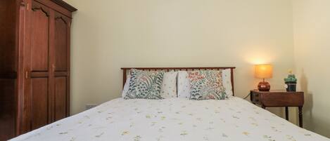 Decoración personalizada, muebles diferentes y wifi gratis