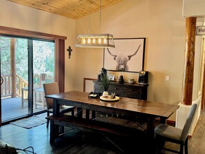 Dining - Cozy Mountain Retreat in Torreon. (Show Low)