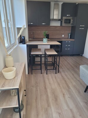 Micro-ondas, fogão, cooktop, lava-louças