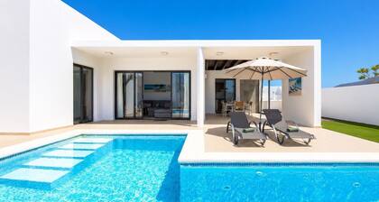 Villa Arbol Del Sol - Three Bedroom Villa, Sleeps 6