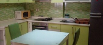 Friendly Professionals Dorm that Feels Like Home