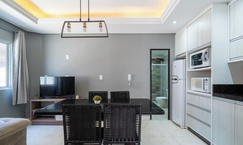 Apts Near the Beach w/ Full Amenities - RNC