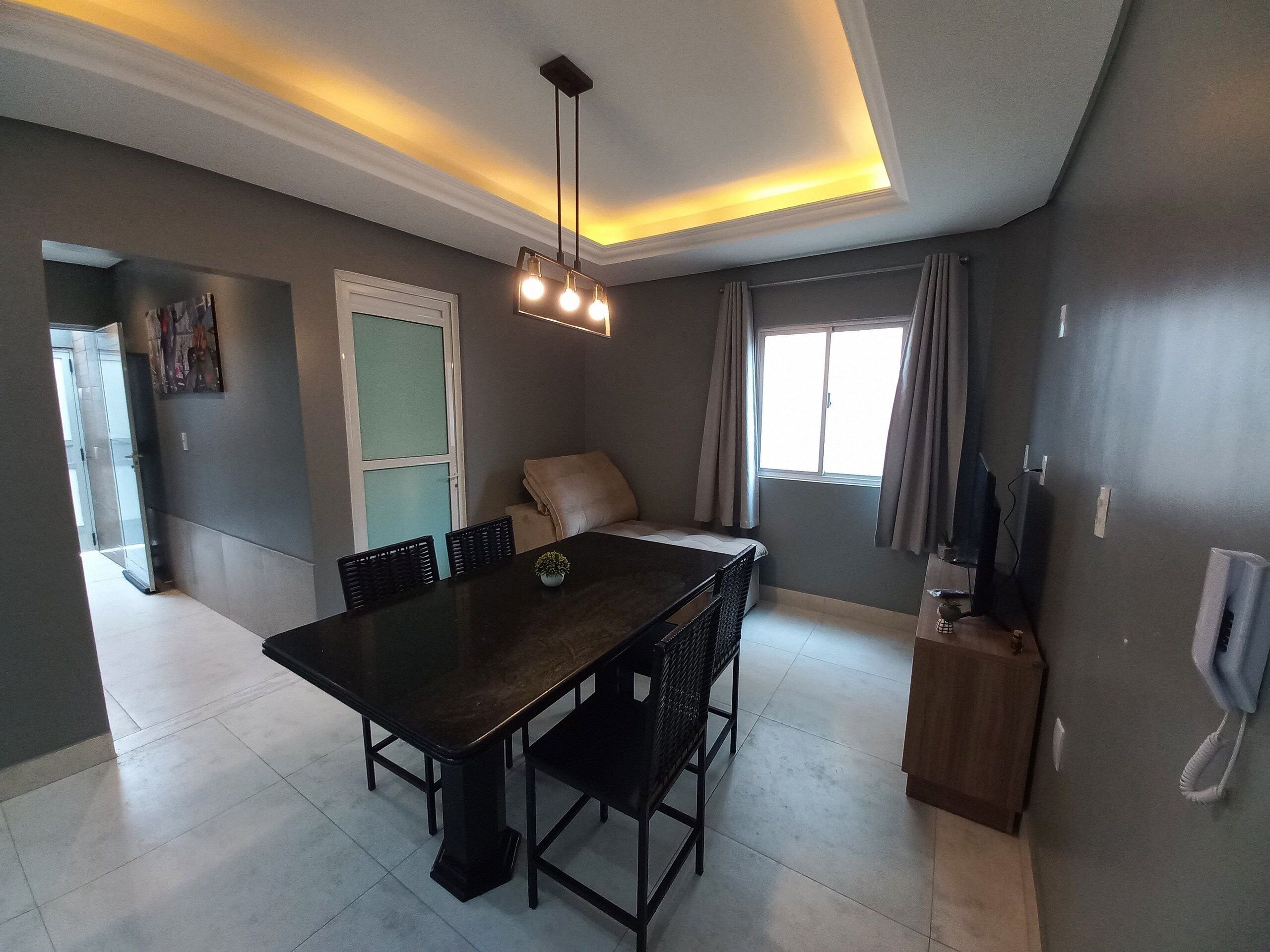 Basic Apartment | Dining