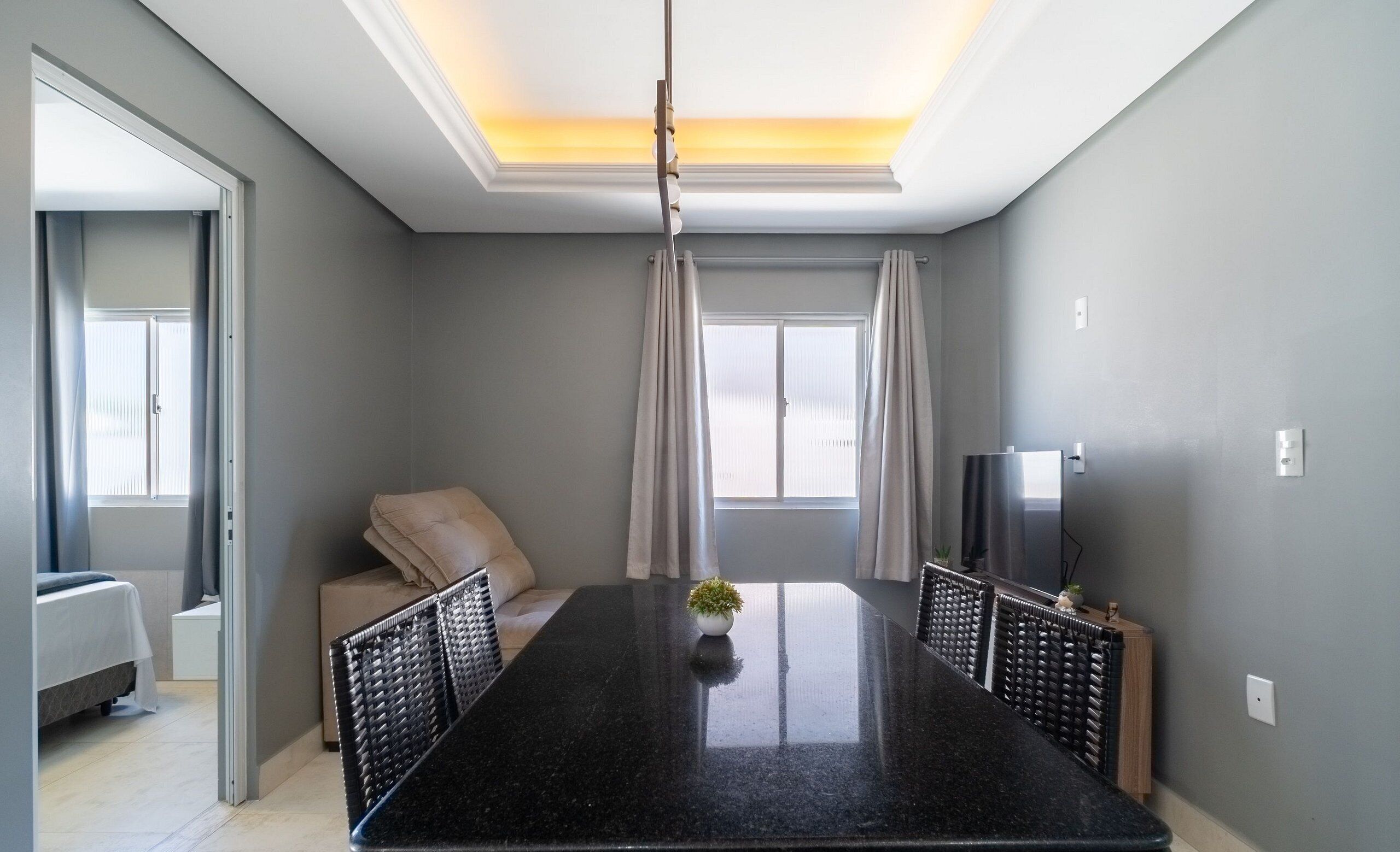 Basic Apartment | Dining