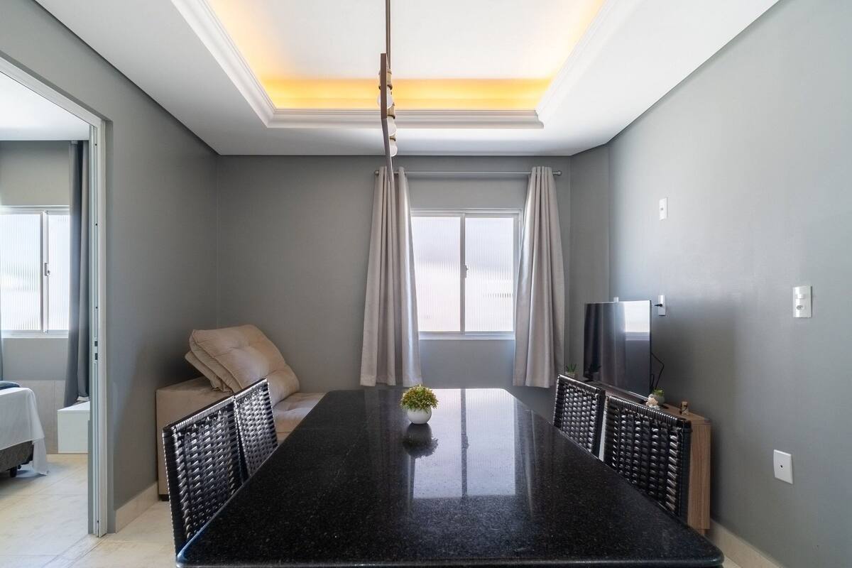 Basic Apartment | Dining