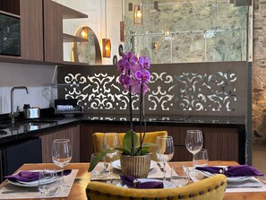 Deluxe-huoneisto | Ruokailu