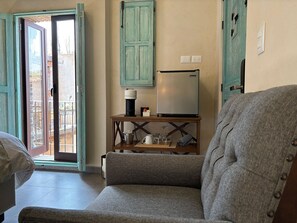 Deluxe-huoneisto | Oleskelualue | 55–tuumainen LED-televisio, jossa digitaalikanavat