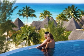2 outdoor pools, sun loungers