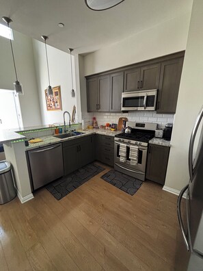 Microwave, oven, stovetop, dishwasher