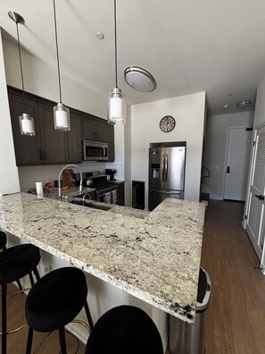 Microwave, oven, stovetop, dishwasher