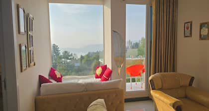 Bhurban Nights - High Floor and huge glass windows with stunning views across