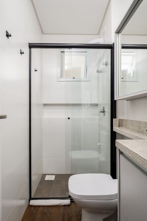 Basic-Apartment | Badezimmer | Kostenlose Toilettenartikel