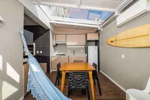 Basic Apartment | Dining