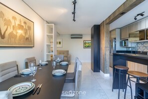 Basic Apartment | Dining