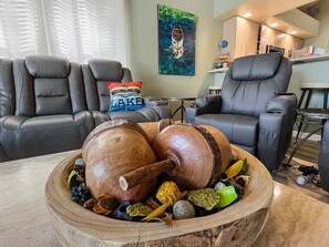 TV, fireplace, DVD player, offices