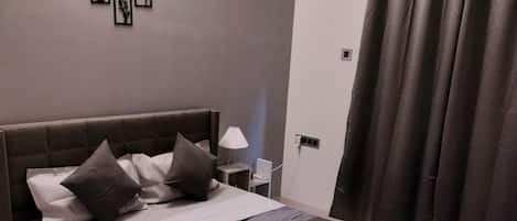 1 bedroom, iron/ironing board, Internet, bed sheets