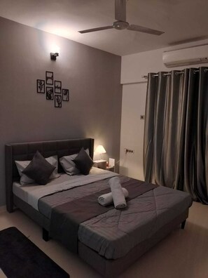 1 室のベッドルーム、アイロン / アイロン台、インターネット、ベッドシーツ