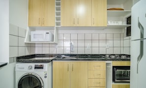 Basic Apartment | Private kitchen