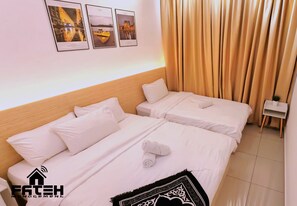 Iron/ironing board, WiFi, bed sheets