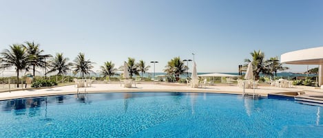 Departamento básico | Alberca | Alberca al aire libre