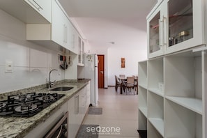 Basic Apartment | Private kitchen