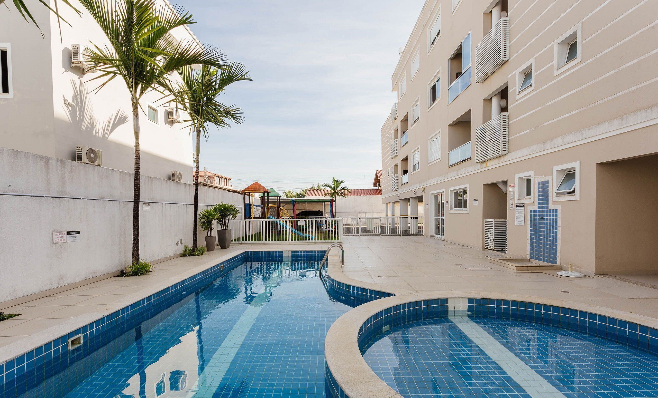 Basic Apartment | Pool