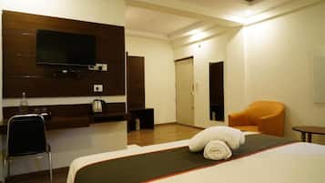Standard Double Room | In-room safe, soundproofing, wheelchair access