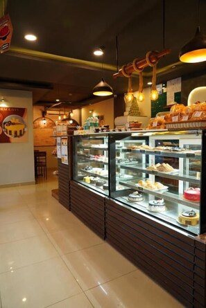 Dining - Suraksha Stay ITPL Hotel (Bengaluru)