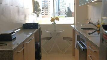 Micro-ondas, fogão, cooktop