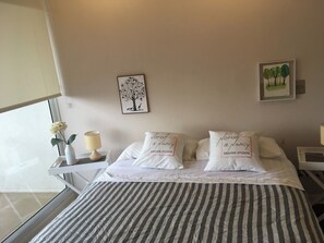 2 bedrooms, Internet
