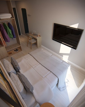 Superior Double Room | Desk, laptop workspace, blackout drapes, free WiFi