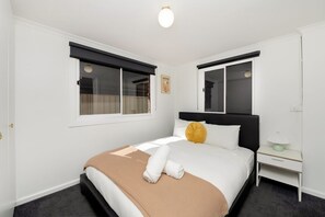 3 bedrooms, WiFi, bed sheets