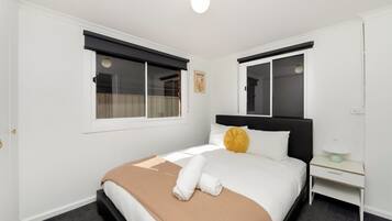 3 bedrooms, WiFi, bed sheets